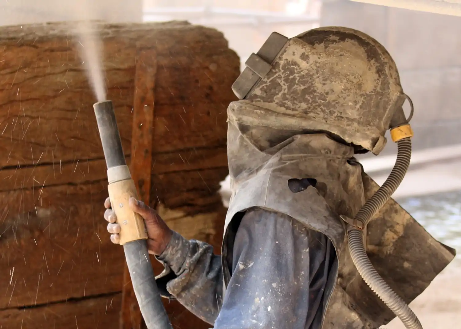 Décapage de la suie après incendie : la solution efficace pour rénover votre habitation en Bretagne